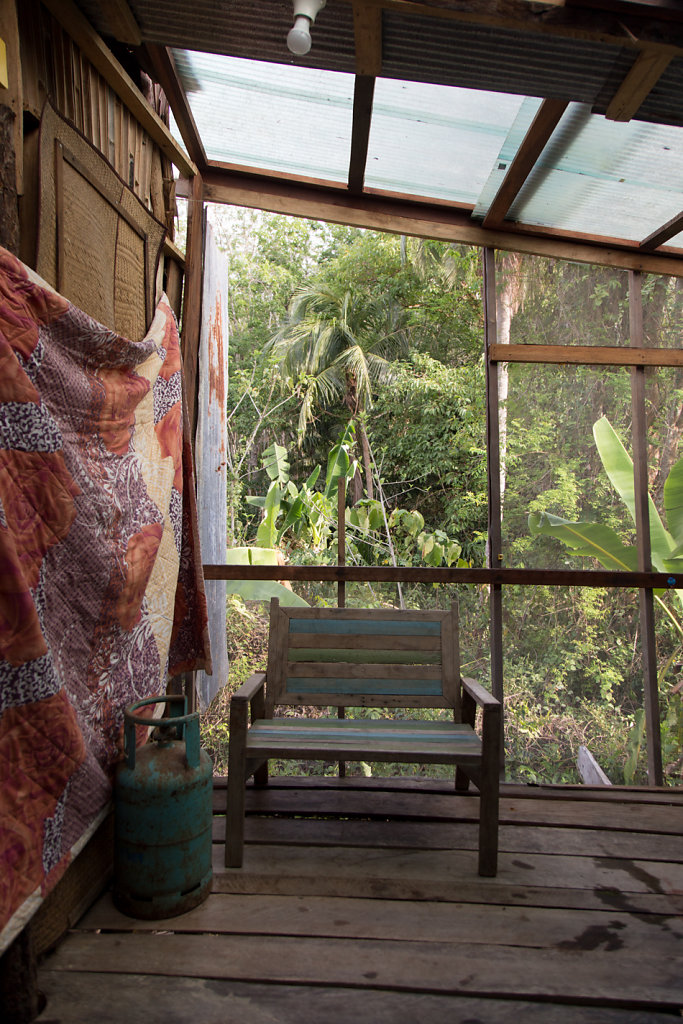 Cabane dans la jungle